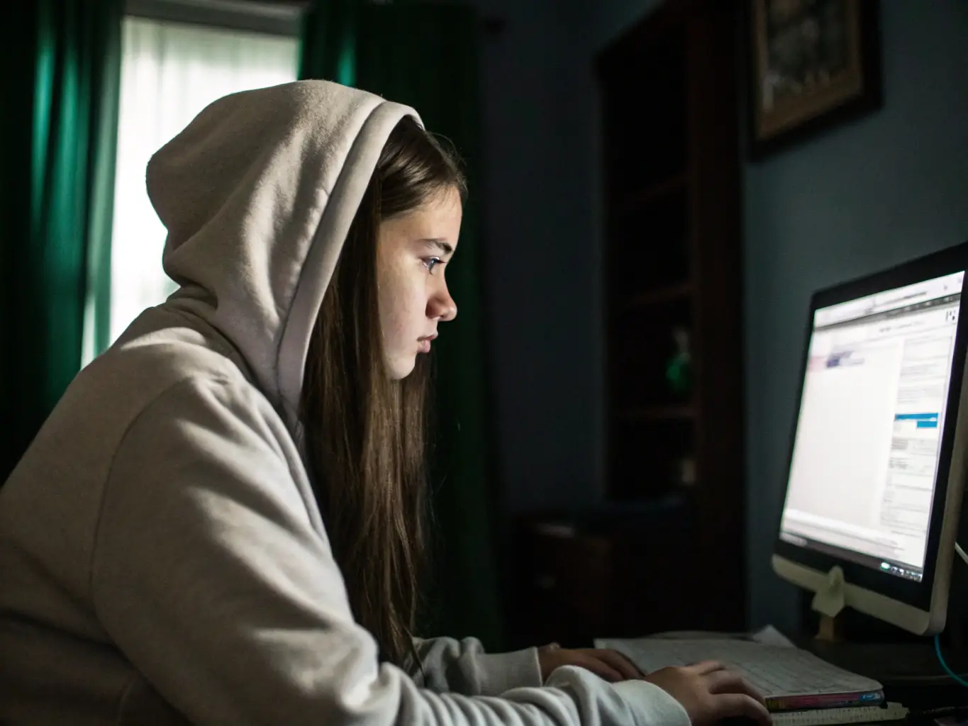 A secondary school student is engaged in an online physics tutoring session, using a digital whiteboard to solve a complex problem with the tutor's guidance.